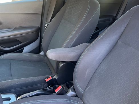 Used 2015 Chevrolet Trax LS image 10