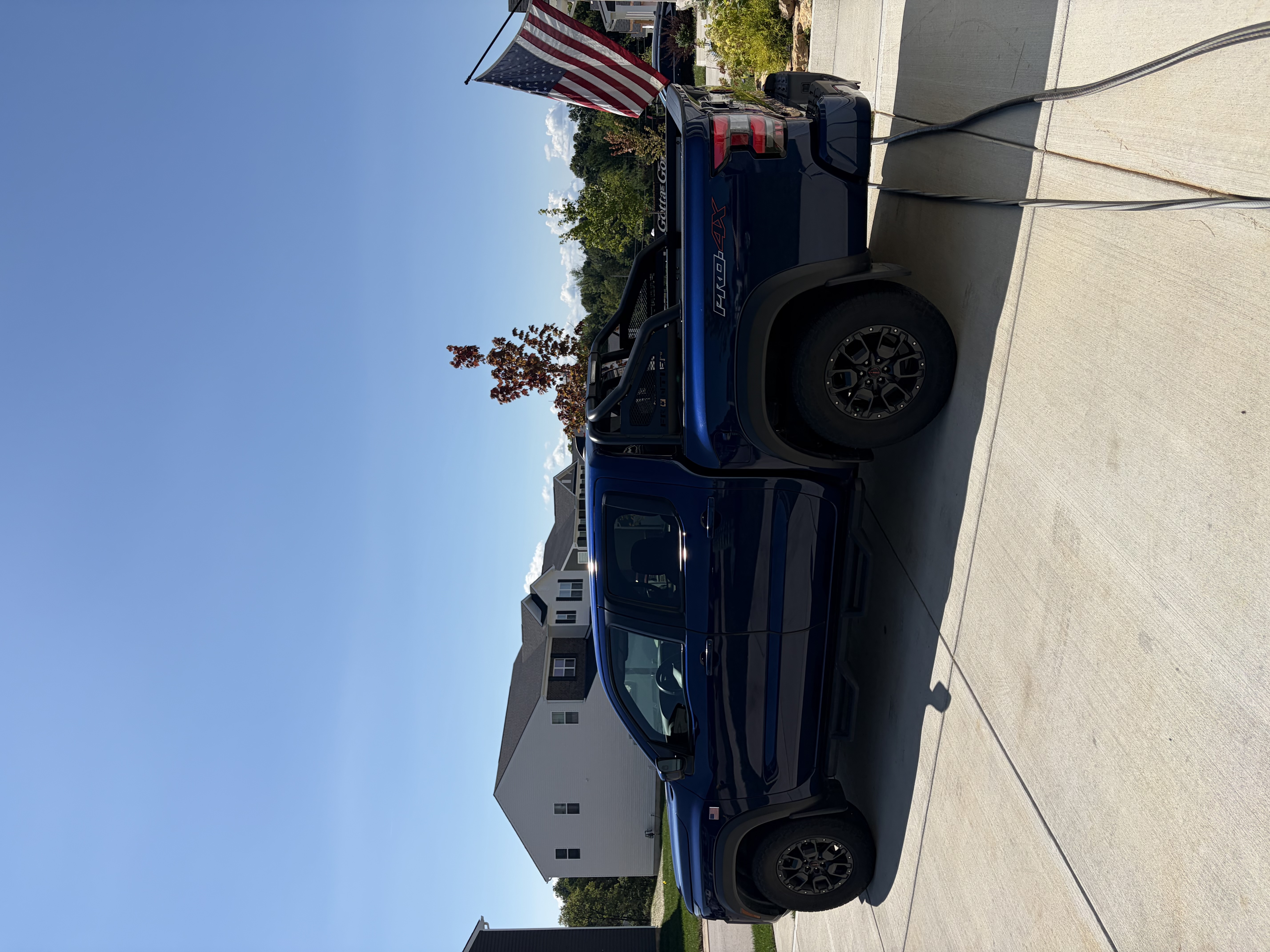 Used 2023 Nissan Frontier PRO-4X w/ Pro-4X Premium Package AWD/4WD image 6