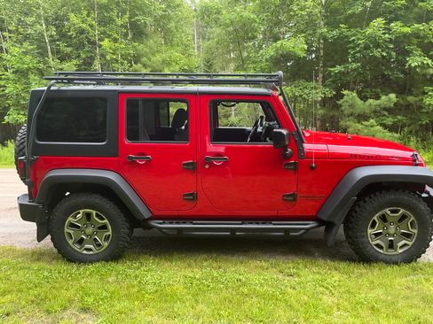 Used 2015 Jeep Wrangler Unlimited Rubicon AWD/4WD image 22