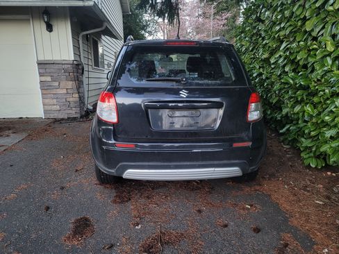 Used 2008 Suzuki SX4 AWD Hatchback w/ Touring Pkg image 5