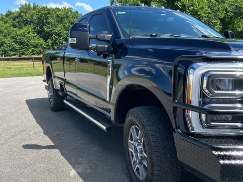 Used 2023 Ford F350 Lariat AWD/4WD image 4