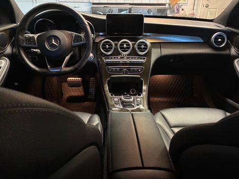 Used 2018 Mercedes-Benz C 300 Sedan image 18