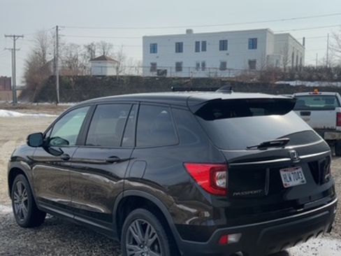 Used 2021 Honda Passport EX-L image 2