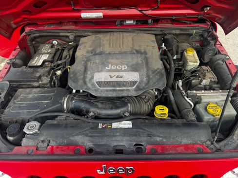 Used 2015 Jeep Wrangler Sport w/ Quick Order Package 24S AWD/4WD image 13