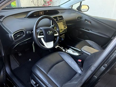 Used 2016 Toyota Prius Four FWD image 6
