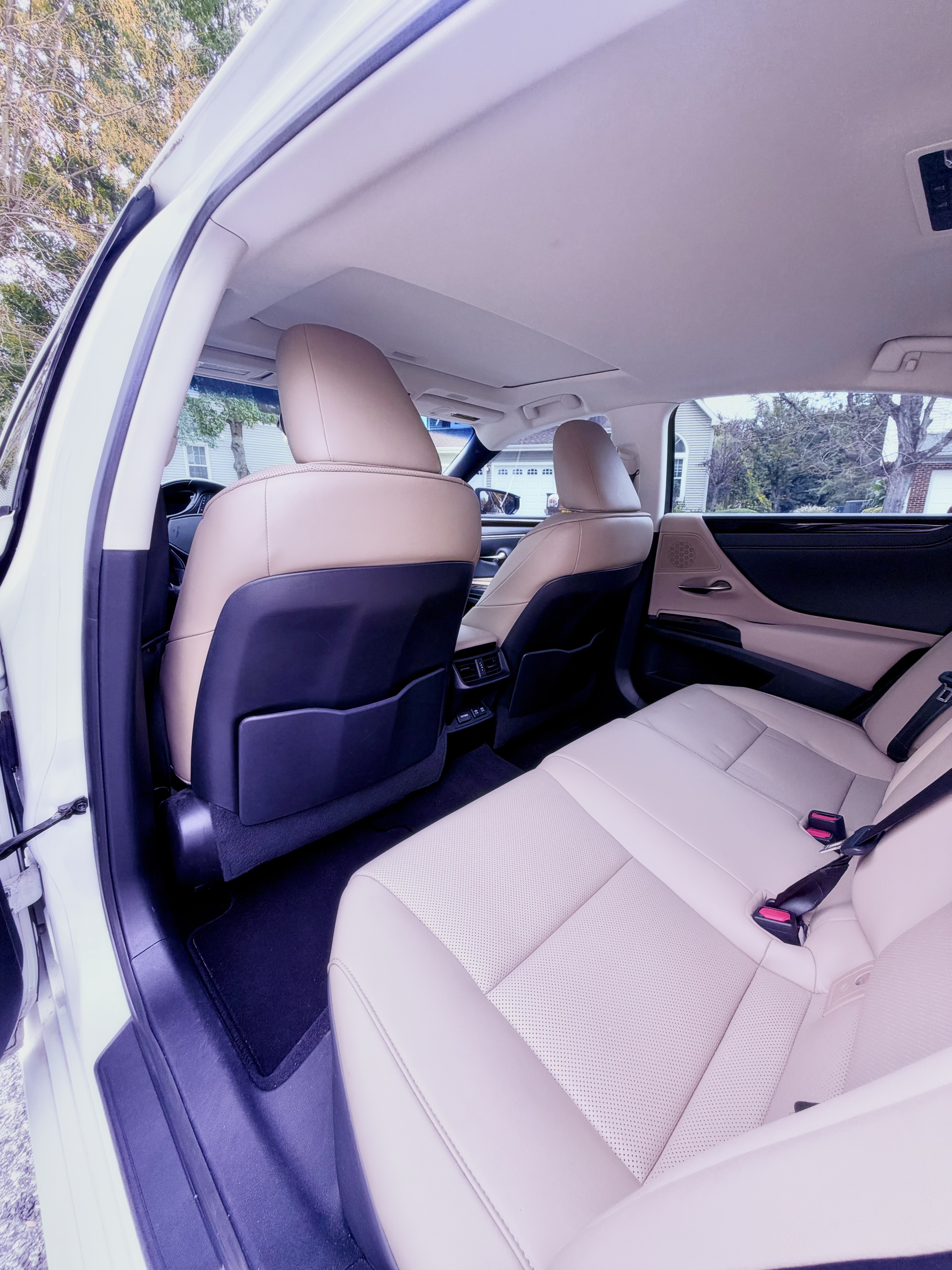 Used 2020 Lexus ES 350 w/ Premium Package FWD image 10