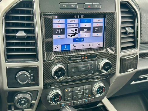 Used 2018 Ford F150 Lariat w/ Equipment Group 502A Luxury AWD/4WD image 16