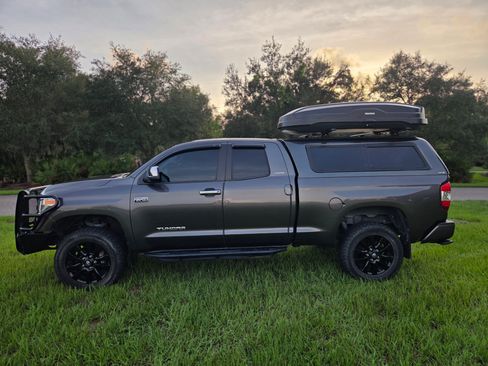 Used 2018 Toyota Tundra Limited w/ Limited Premium Package AWD/4WD image 5