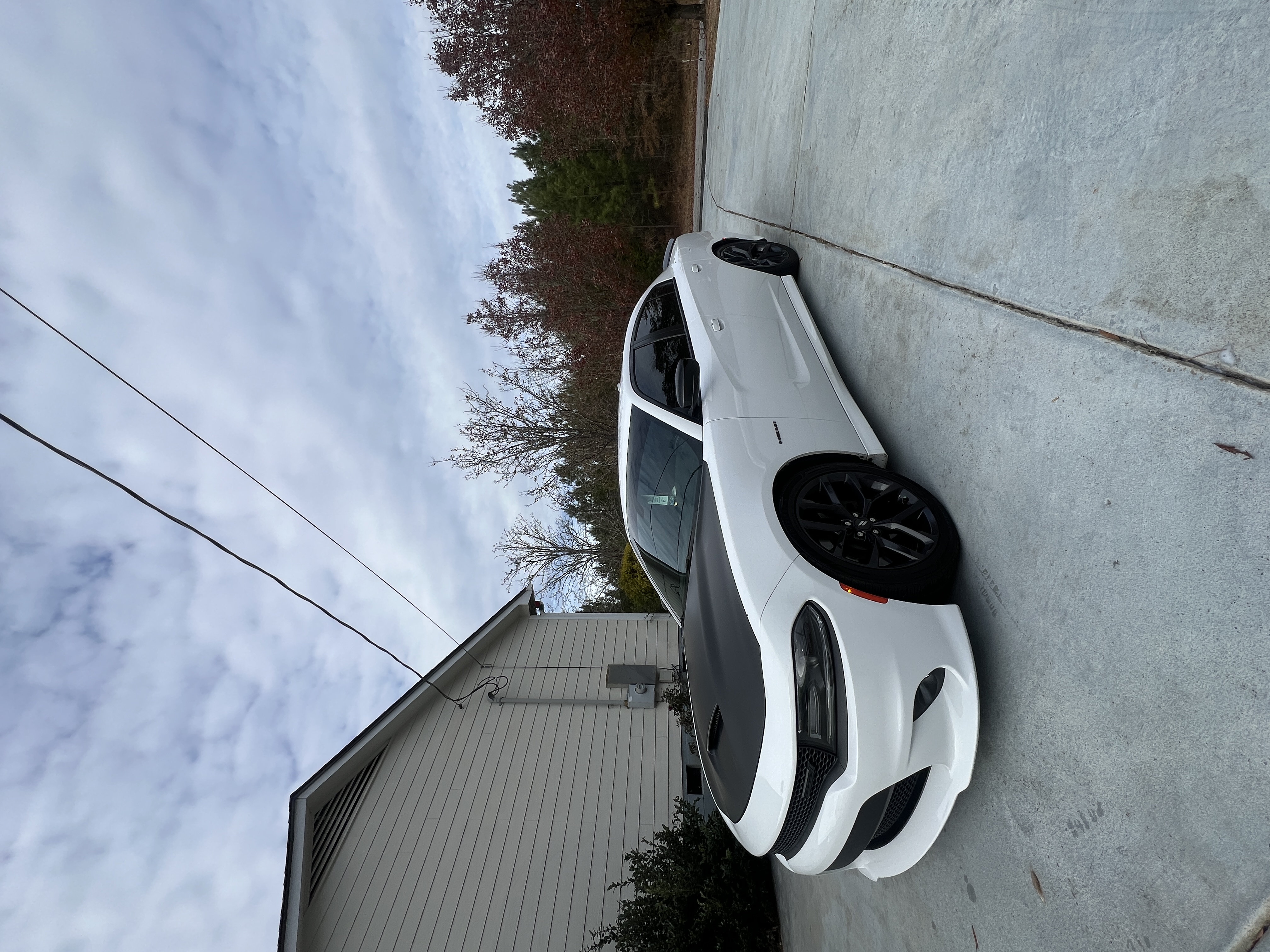 Used 2020 Dodge Charger R/T w/ Blacktop Package RWD image 2