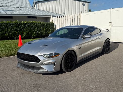 Used 2018 Ford Mustang GT Premium image 2