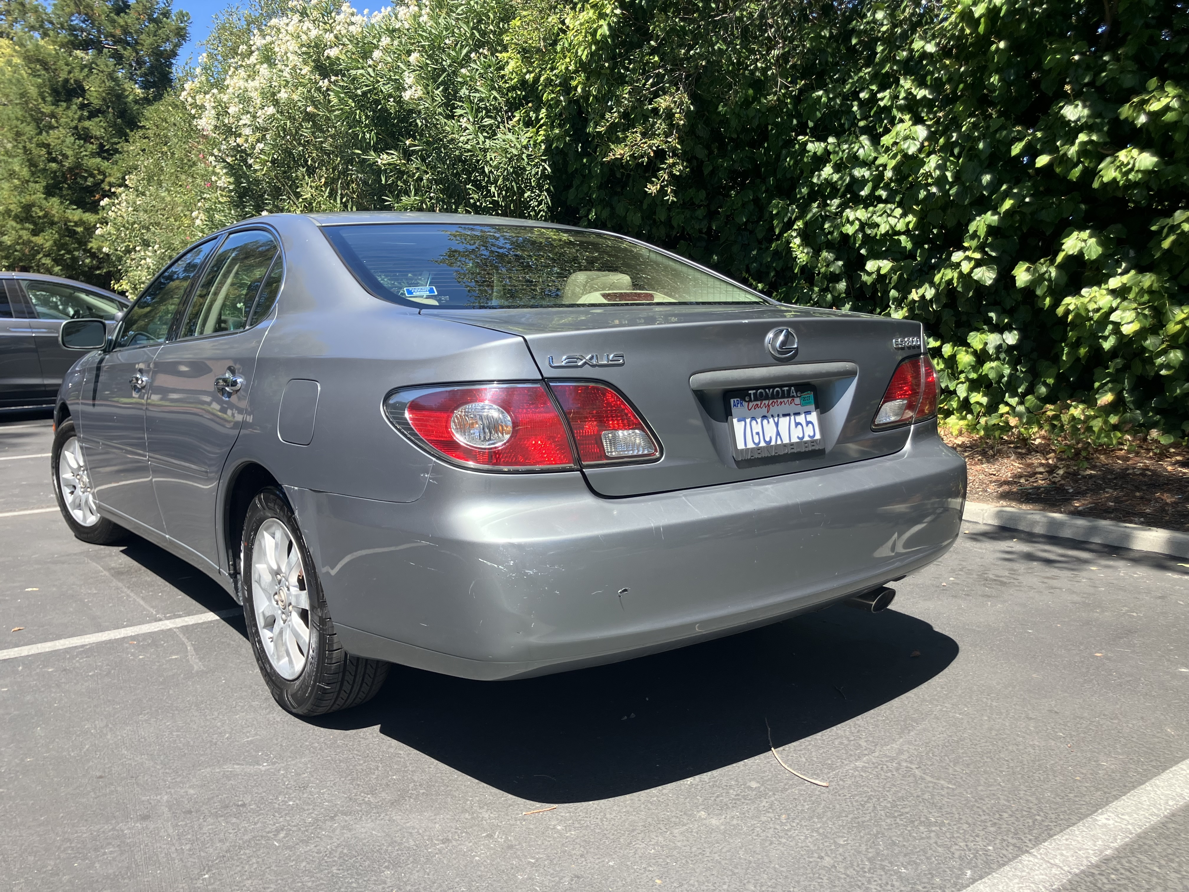 Used 2003 Lexus ES 330 w/ Premium Pkg FWD image 9