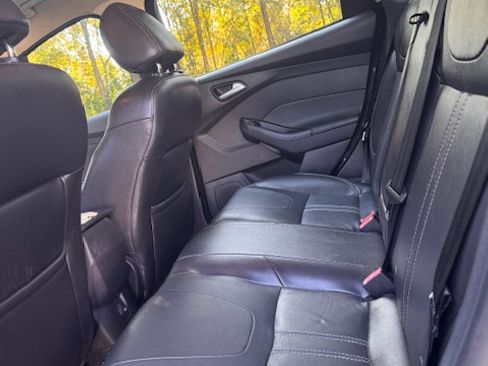 Used 2014 Ford Focus SE w/ Equipment Group 201A image 8