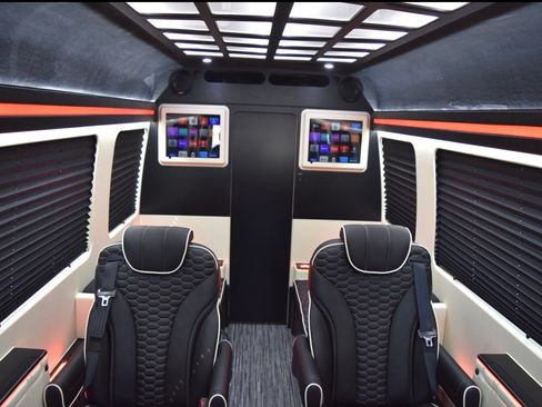 Used 2020 Mercedes-Benz Sprinter 3500 image 21