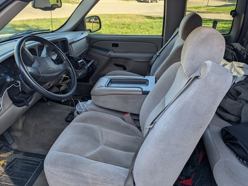 Used 2004 Chevrolet Silverado 1500 LS image 12