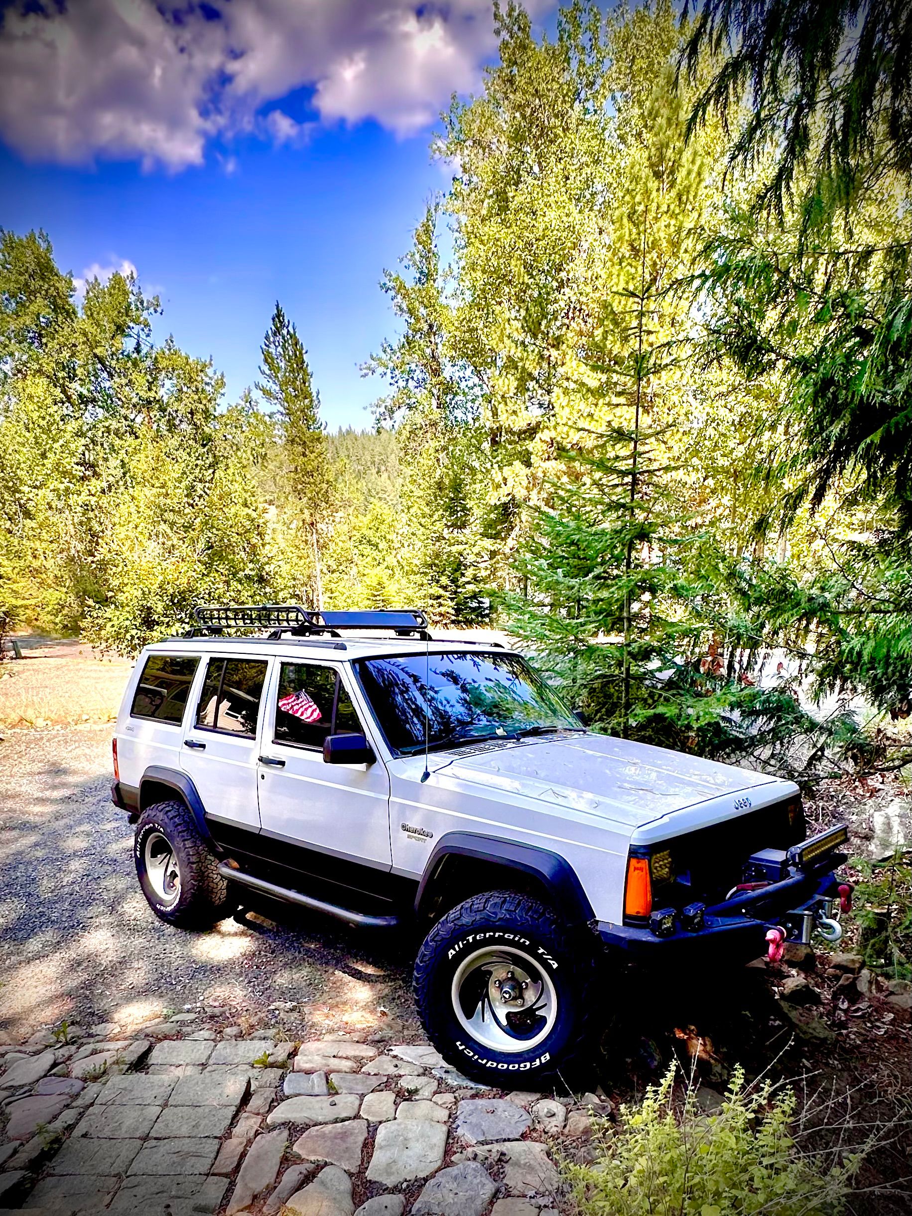 Used 1996 Jeep Cherokee 4WD 4-Door image 1