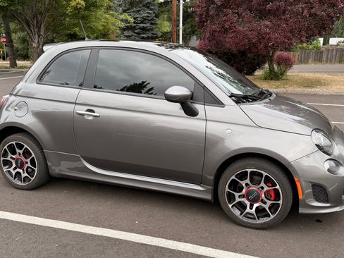 Used 2013 FIAT 500 Turbo w/ Beats Audio Pkg FWD image 4