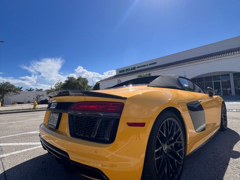 Used 2018 Audi R8 V10 plus image 5