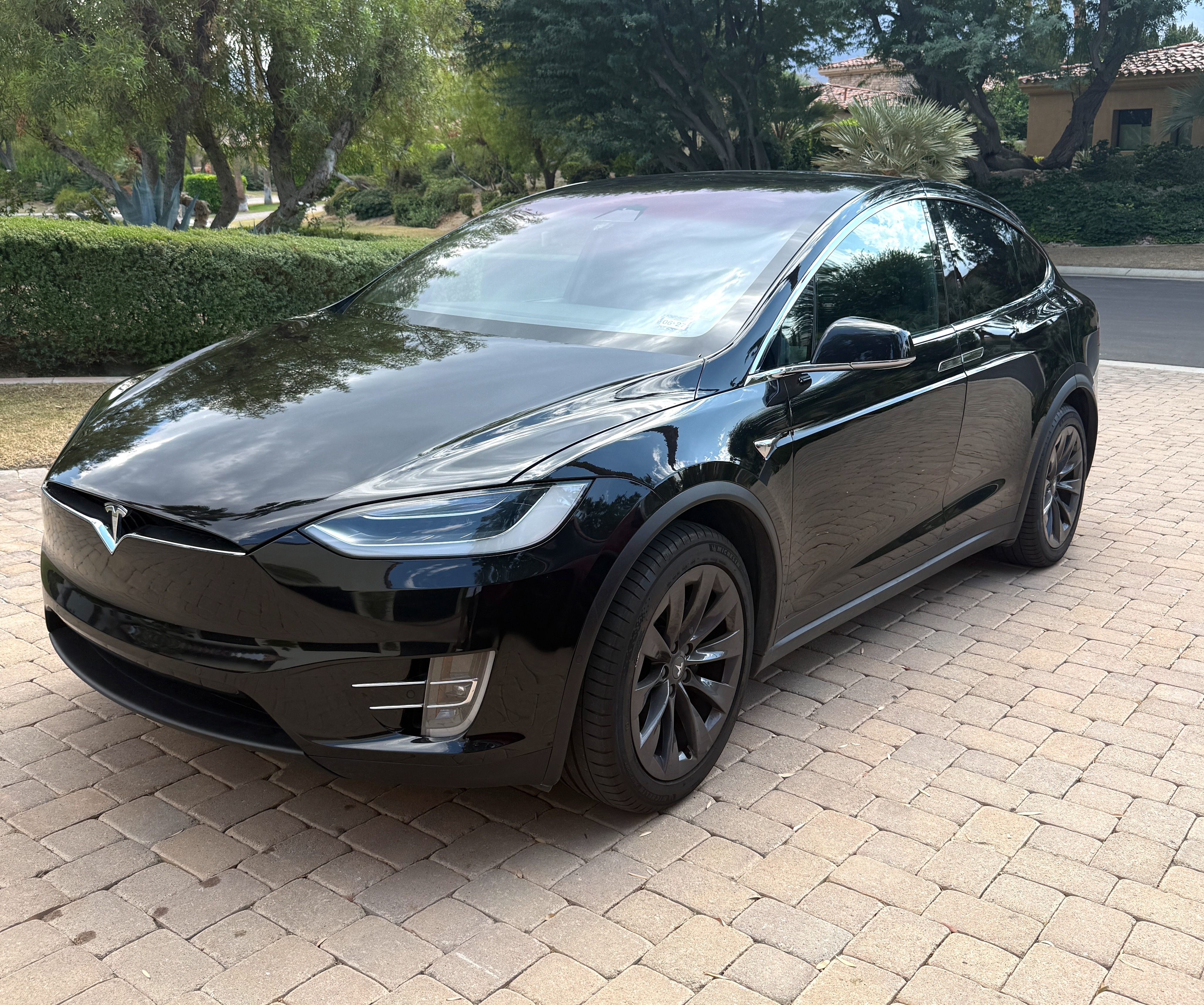Used 2018 Tesla Model X 75D AWD/4WD image 1