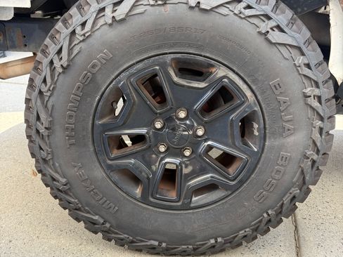 Used 2017 Jeep Wrangler Unlimited Sport AWD/4WD image 8