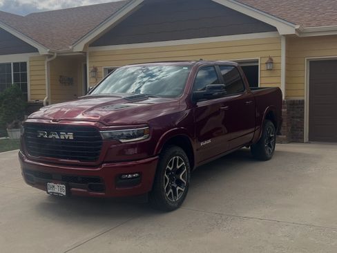 Used 2025 RAM 1500 Laramie w/ Sport Appearance Package AWD/4WD image 20