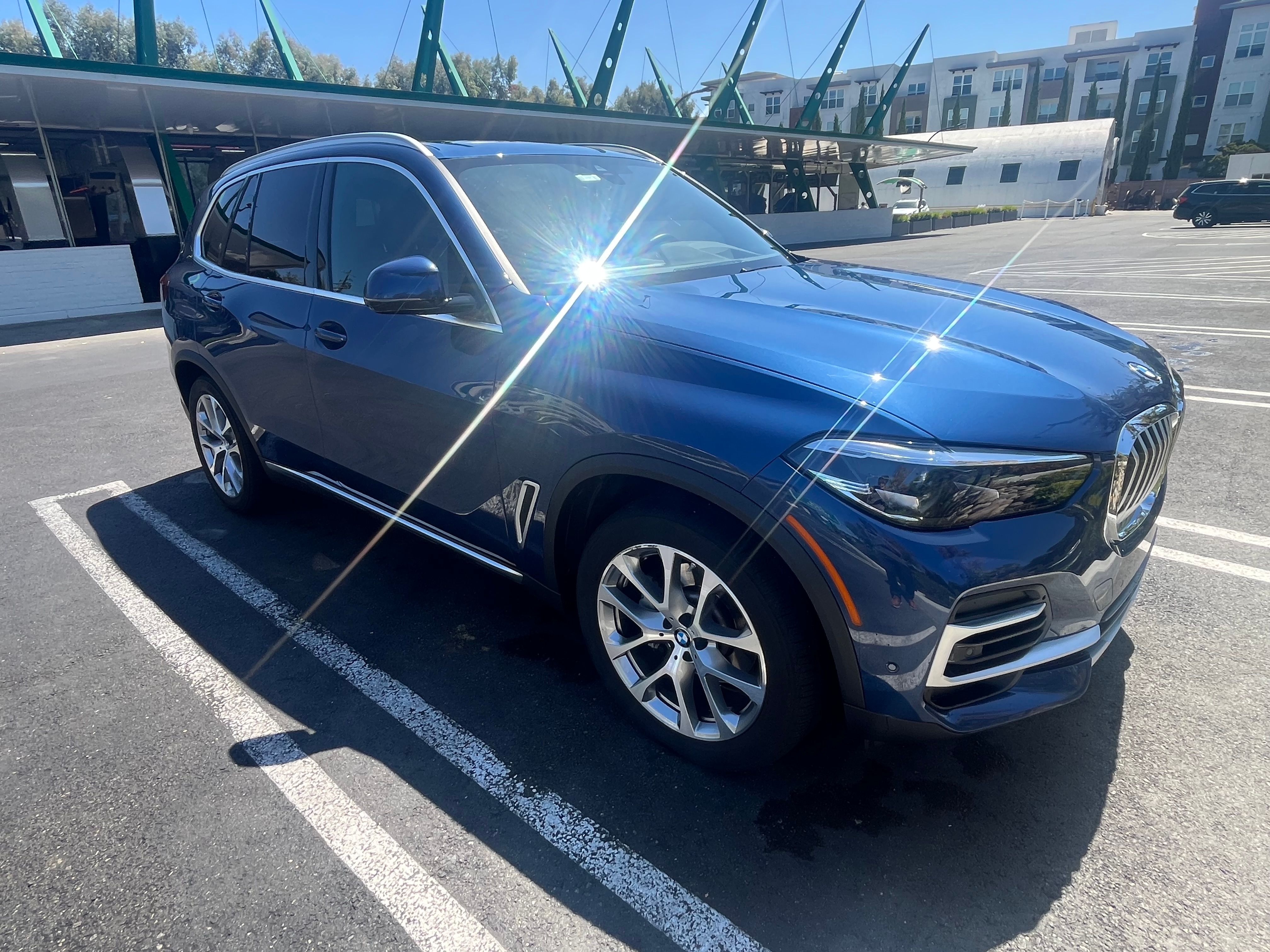 Used 2023 BMW X5 xDrive40i w/ Premium Package AWD/4WD image 8