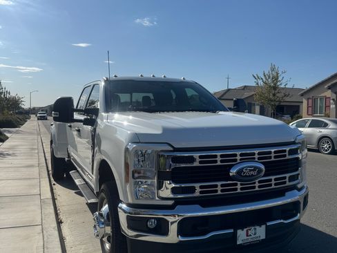 Used 2026 Ford F350 XLT w/ FX4 Off-Road Package AWD/4WD image 1