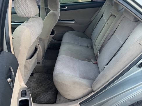 Used 2005 Toyota Camry SE FWD image 5