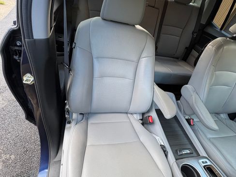 Used 2019 Honda Ridgeline RTL image 11