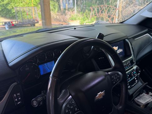 Used 2015 Chevrolet Suburban LTZ AWD/4WD image 11