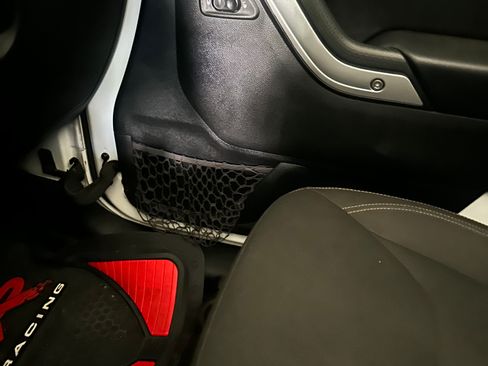 Used 2018 Jeep Wrangler Unlimited Sahara w/ Connectivity Group image 6