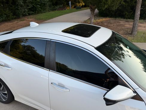 Used 2019 Honda Insight Touring image 11