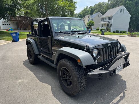 Used 2016 Jeep Wrangler Sport w/ Quick Order Package 23S AWD/4WD image 5
