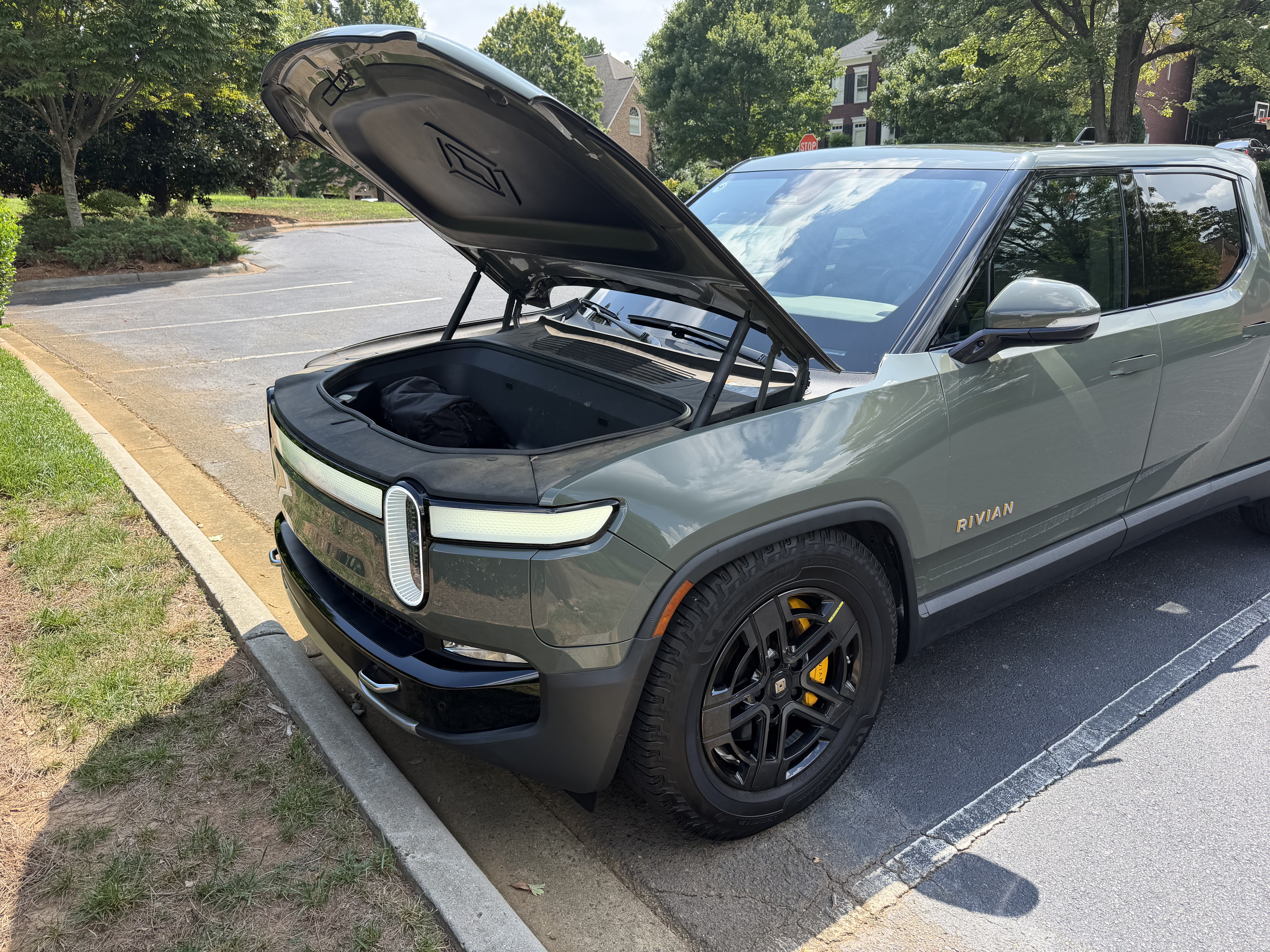 Used 2022 Rivian R1T Launch Edition AWD/4WD image 24