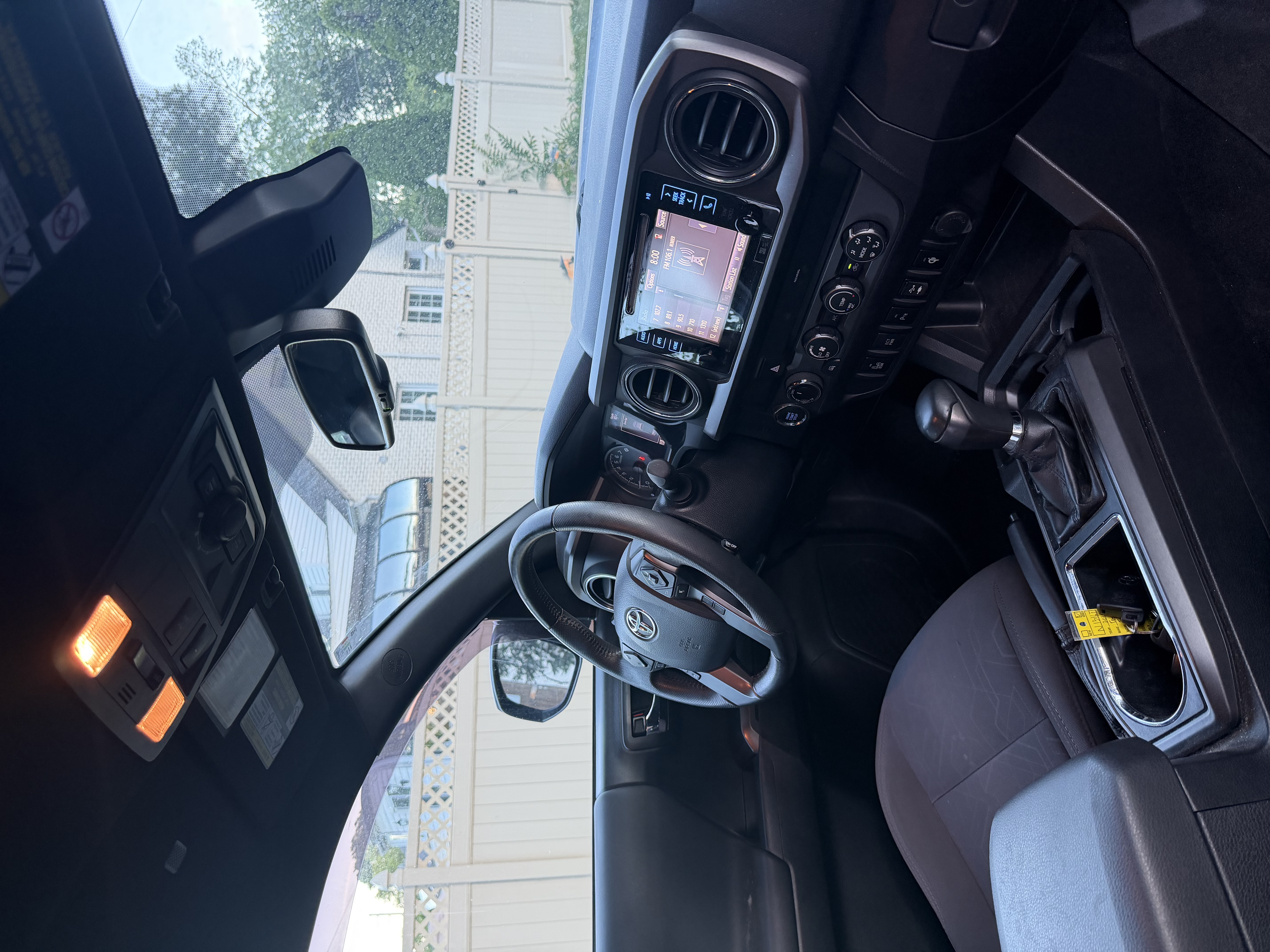 Used 2019 Toyota Tacoma TRD Off-Road AWD/4WD image 19