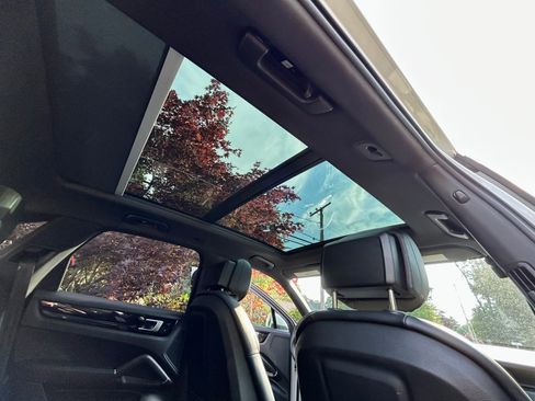 Used 2020 Porsche Cayenne AWD/4WD image 13