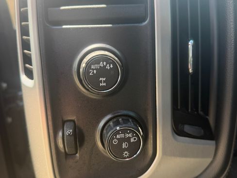 Used 2018 GMC Sierra 1500 SLT w/ Suspension Package, Off-Road AWD/4WD image 27