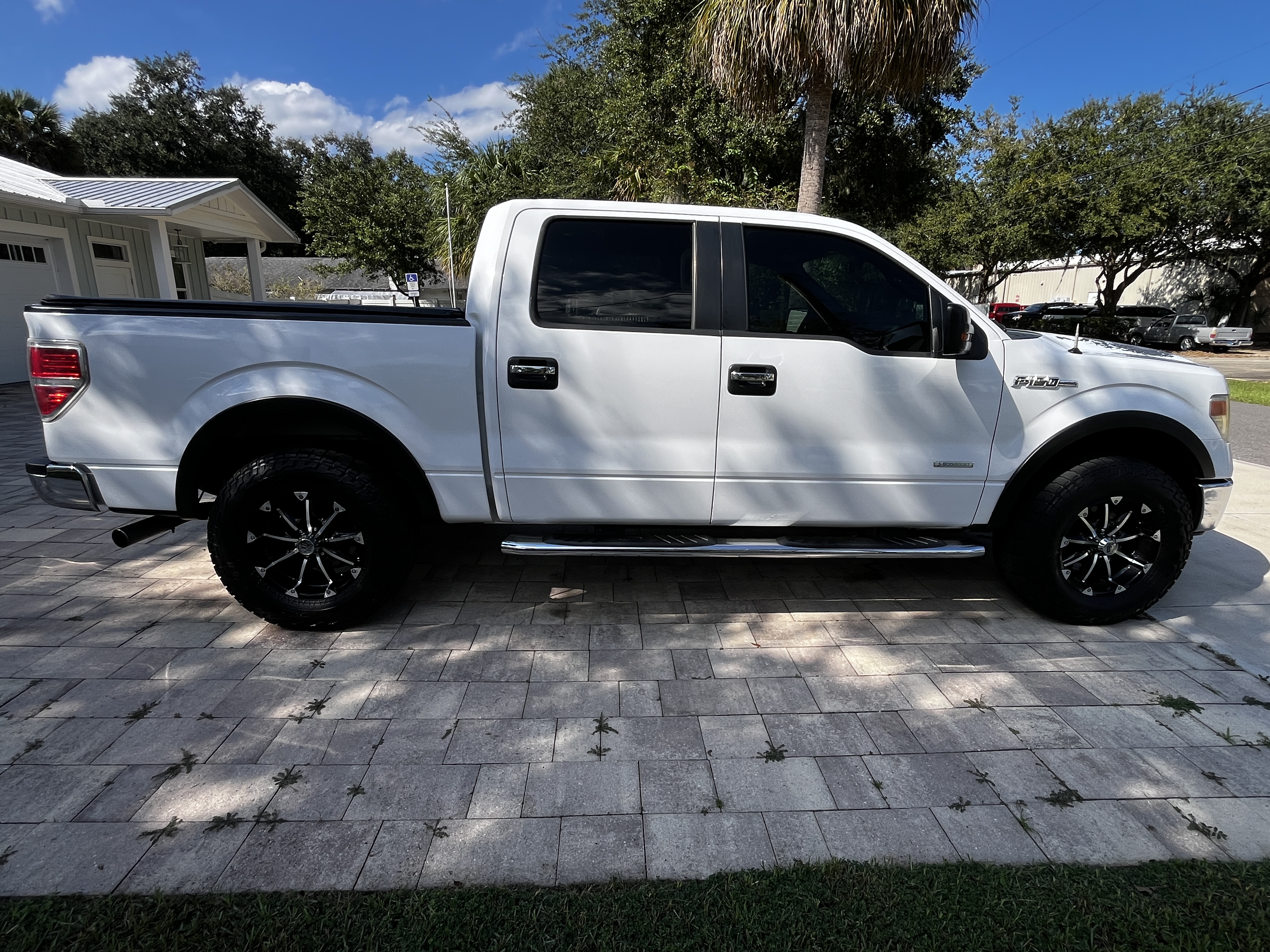 Used 2014 Ford F150 XLT w/ Equipment Group 302A Luxury RWD image 2