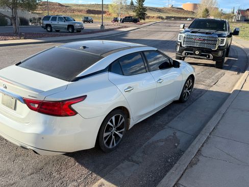 Used 2016 Nissan Maxima Platinum FWD image 4