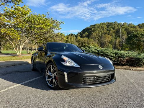Used 2013 Nissan 370Z Touring w/ Sport Pkg image 1