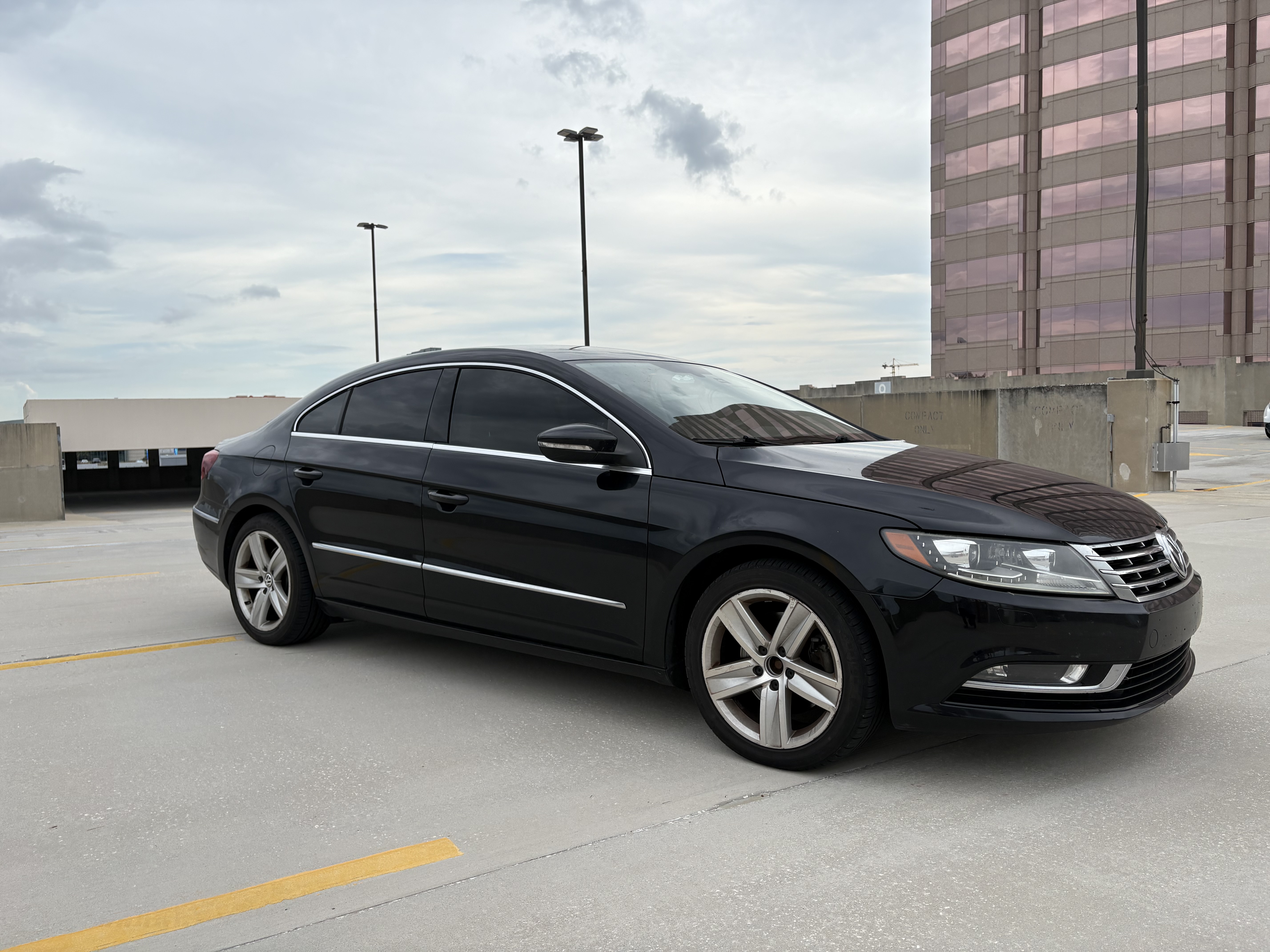 Used 2014 Volkswagen CC Sport FWD image 4
