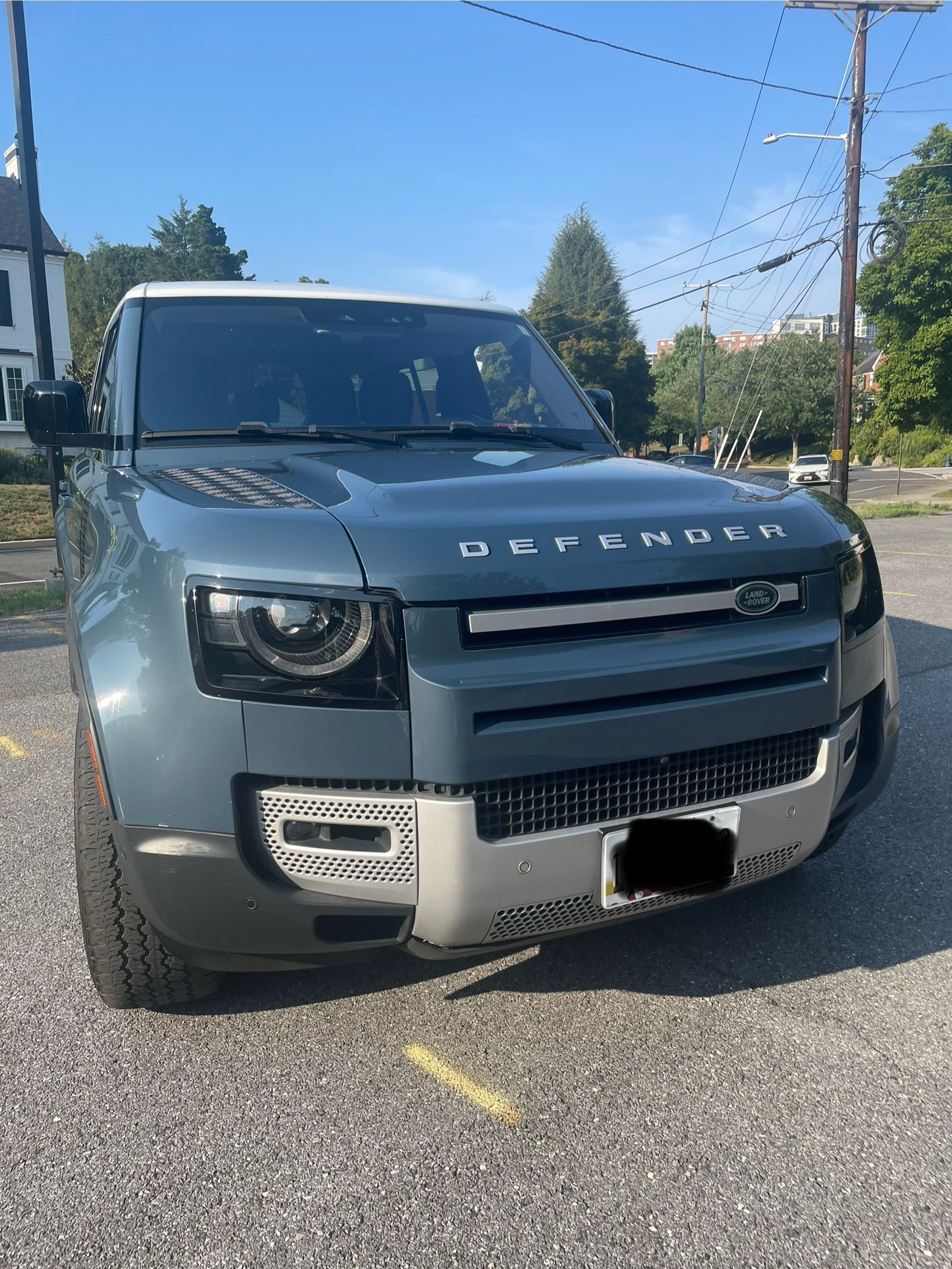 Used 2020 Land Rover Defender 110 SE AWD/4WD image 2