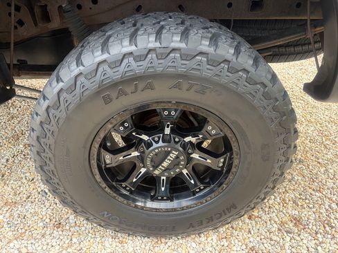Used 2014 Ford F150 FX4 w/ Equipment Group 402A Luxury AWD/4WD image 9