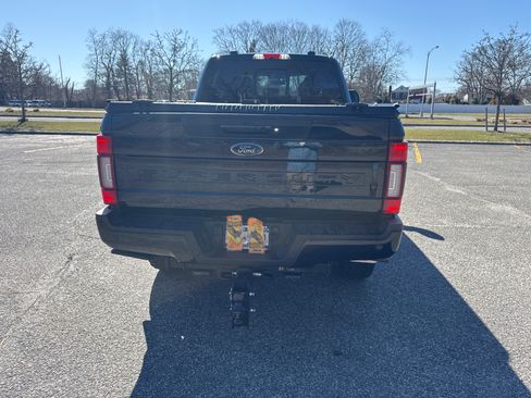 Used 2022 Ford F250 Lariat w/ Black Appearance Package image 2