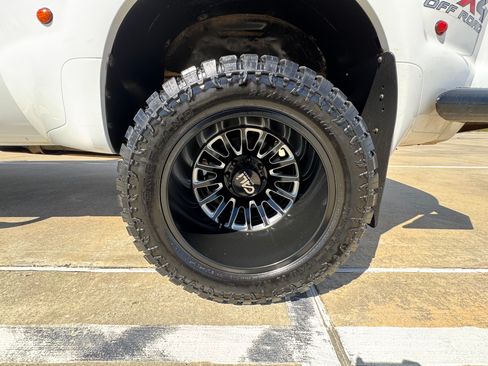 Used 2004 Ford F350 XL AWD/4WD image 9