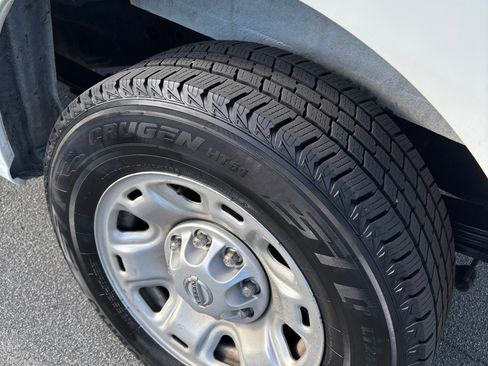 Used 2019 Nissan NV 2500 SV image 16