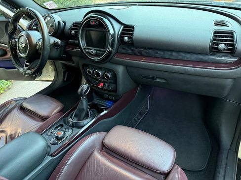 Used 2017 MINI Cooper Clubman S image 10