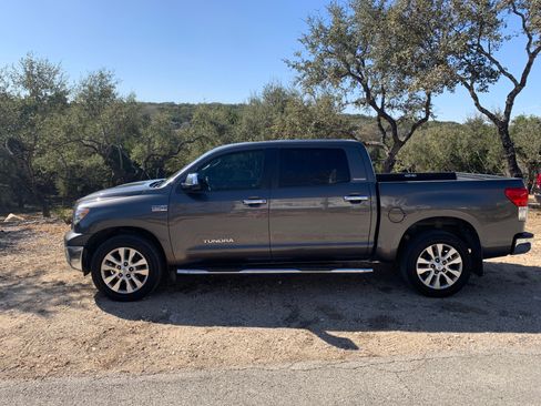 Used 2013 Toyota Tundra Platinum image 2
