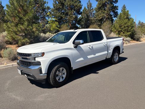 Used 2021 Chevrolet Silverado 1500 LT w/ Work Truck Package AWD/4WD image 1