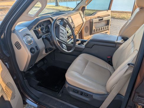 Used 2012 Ford F250 Lariat w/ Lariat Ultimate Pkg image 13