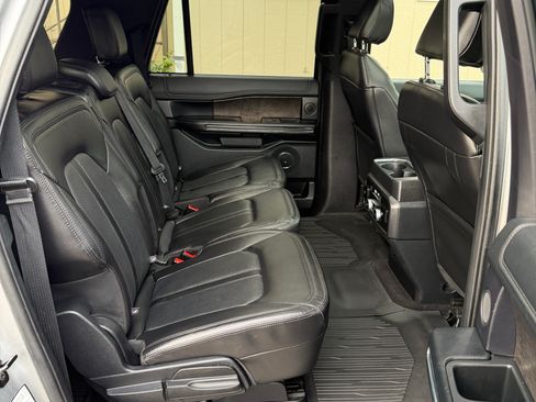 Used 2021 Ford Expedition Max Limited AWD/4WD image 19